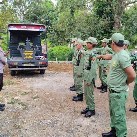 Pembinaan Linmas Oleh Polsek Mataraman di Balai Kemasyarakatan Desa Baru